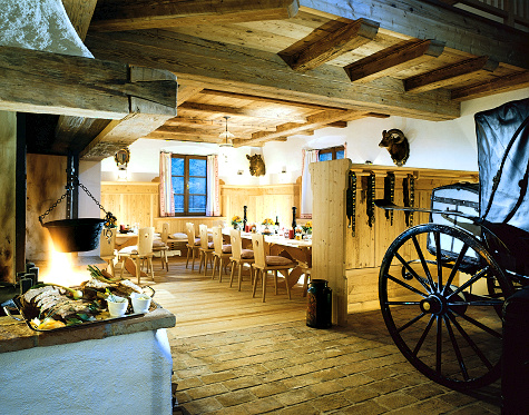 _HSF_Schloss Remise mit Feuerstelle (2)