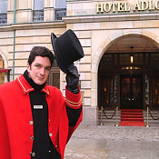 adlon-doorman-mini