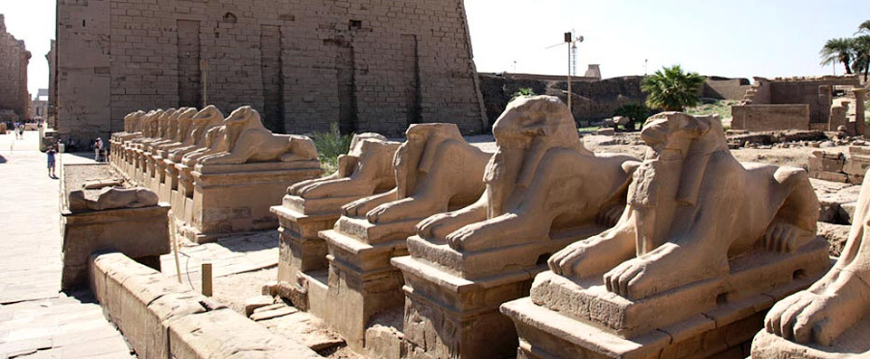 AE_Luxor_the-sphinx-avenue---karnak-temple