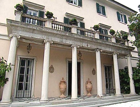 GClooney_Como-Villa_