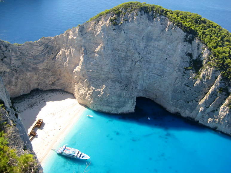 Navagio-Bucht -773x