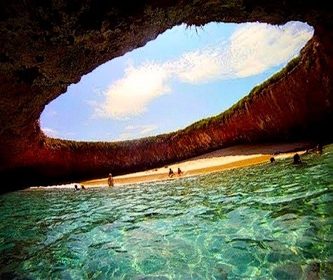 04_Hidden-beach-marieta-islands-mexico-01